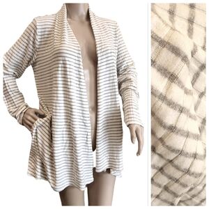 Chico's soft sweater cardigan. Pockets. Size 0 (4-6)